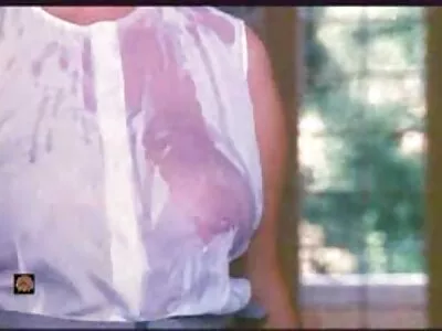 O fetiță cu pielea palidă este ca în transă odată ce lenjerie sexy online își umple fundul