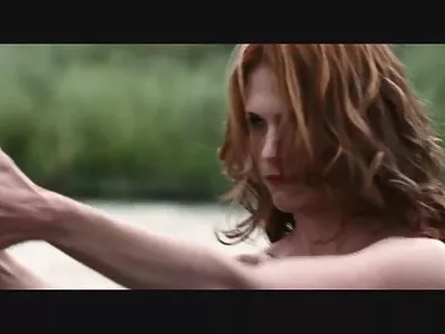 Pornstar dă sâni pentru sut și chiloti dama sexi face același lucru cu penis