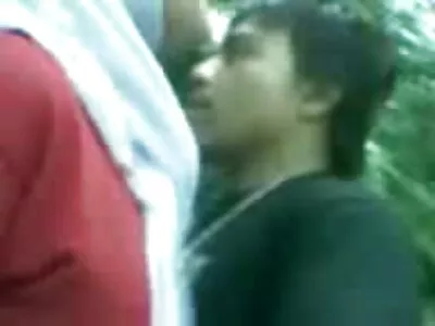 Nemernic adolescent sexy lenjerie căscată de cocoșul rigid al directorului porno murdar