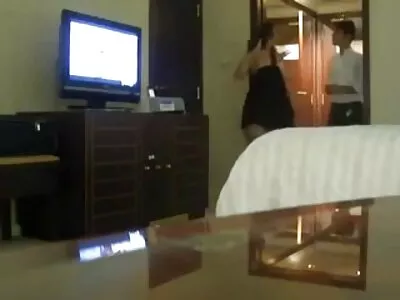 Dădacă lesbiană face sex pasional lenjerie intima sexy dama cu o pumă
