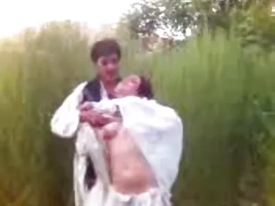 MILF matura anal sex blondă cu sâni mari și rotunji nu se satură de iubitul ei negru