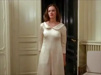 Micuța tânără dragă pe nume Nikki Dream este lovită de Rocco lengerie sexi