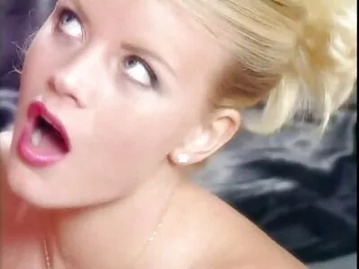 MILF excitat își va desuuri sexy da cu plăcere fundul acestui tip foarte excitat