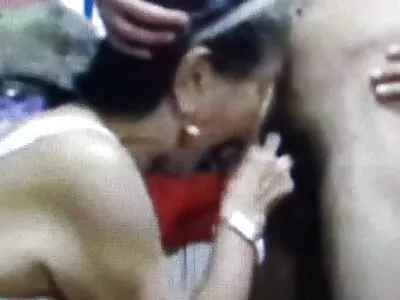 Drăgălașul porno latino lenjerie intima sexi lustful primește o gură de spermă caldă