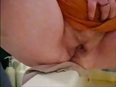 Hottie lady mature sex blondă suge și călărește un străin fierbinte