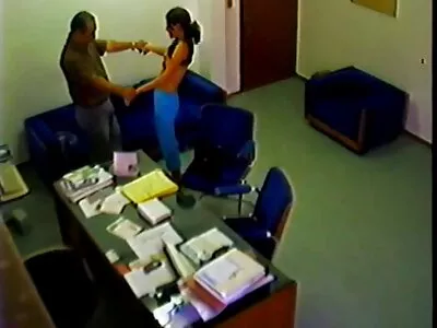Cadou de ziua de naștere super sexy pentru o bucată porno lenjerie sexy dama bine dotată