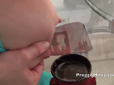 Fata lenjerii sexi dama ieftine cu capul tânjește după foraj anal, iar bărbatul este imediat