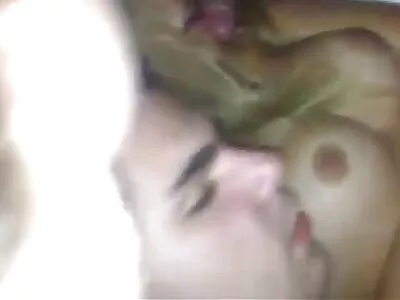 Jucăriile și limbile sunt armele filme porno cu femei mature si grase acestor lesbiene extaziate
